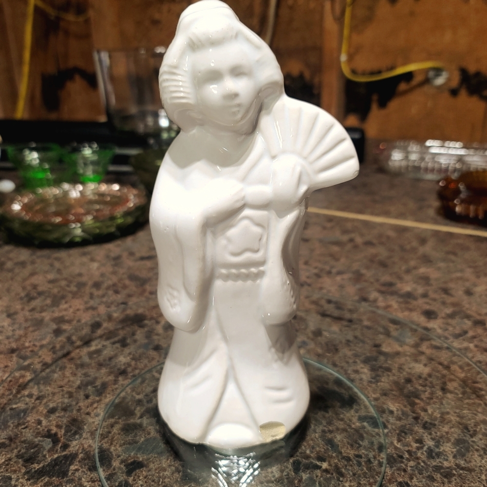 Benihana Geisha w/ Fan Vintage Mug